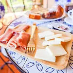 Bed and Breakfast Giardino Dei Cedri 3*
