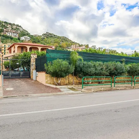 Giardino Dei Cedri Bed & Breakfast Trabia