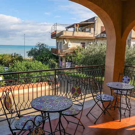 Giardino Dei Cedri Bed & Breakfast Trabia