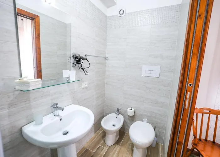 Alojamento de Acomodação e Pequeno-almoço Giardino Dei Cedri 4*