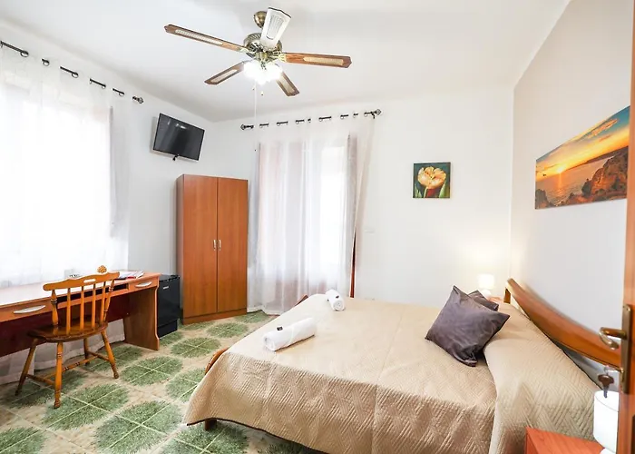 Alojamento de Acomodação e Pequeno-almoço Giardino Dei Cedri