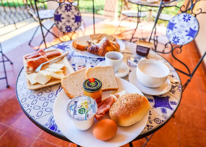 Alojamento de Acomodação e Pequeno-almoço Giardino Dei Cedri 4*