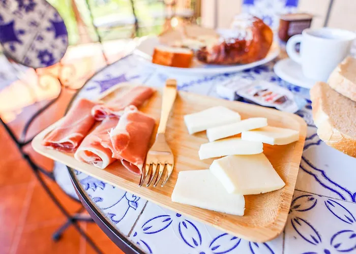 Alojamento de Acomodação e Pequeno-almoço Giardino Dei Cedri 4*